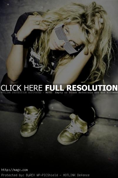 1 Kesha Breaks MP3 Download Record